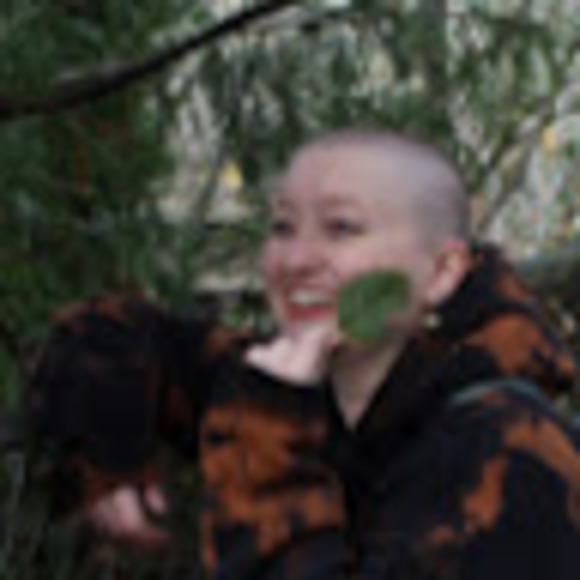 Meet your Posher, Olivia - Picture 1 of 1